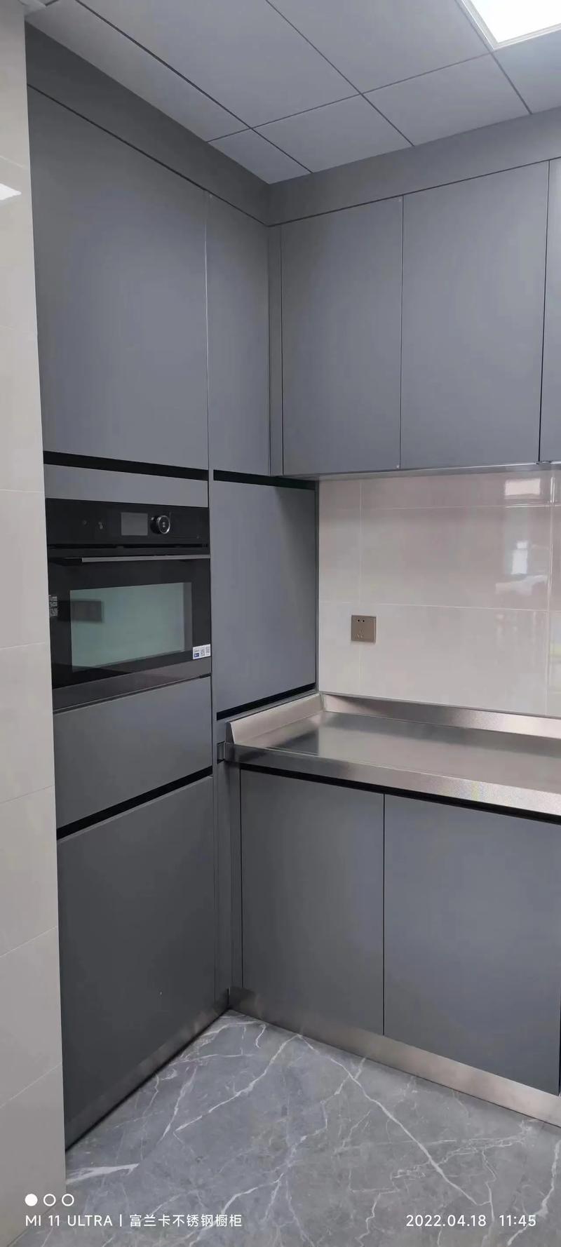 星厨不锈钢整体橱柜落地效果!